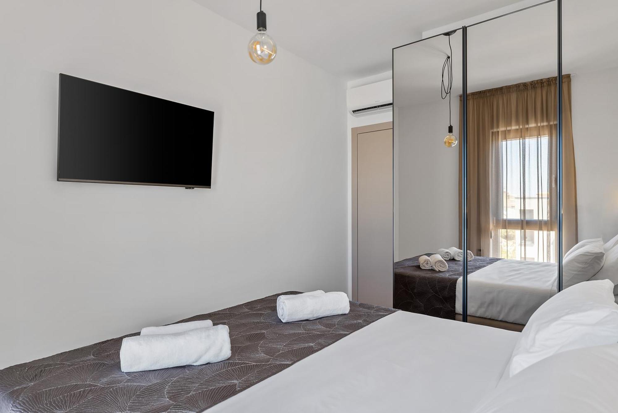 Luxury Olive Apartment